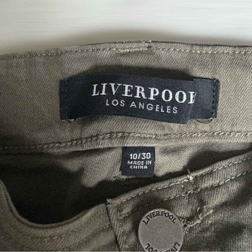 Women’s Liverpool Gia Glider Pull On Stretch Jeans size 10/30 Aloe Green - Picture 3 of 6